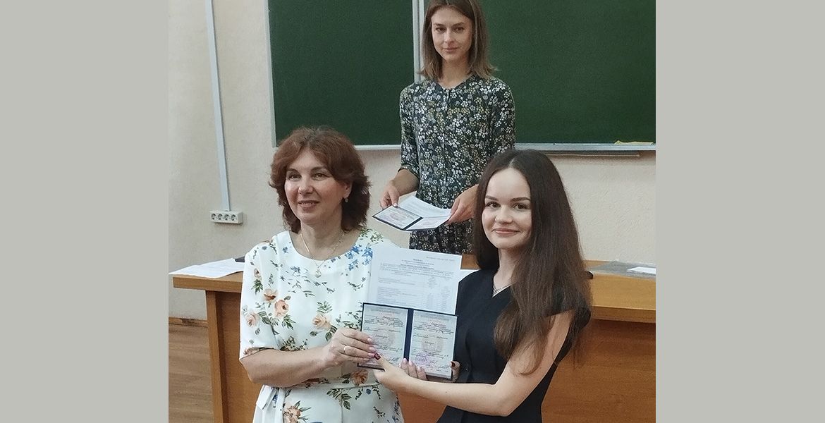 Вручение дипломов на факультете
